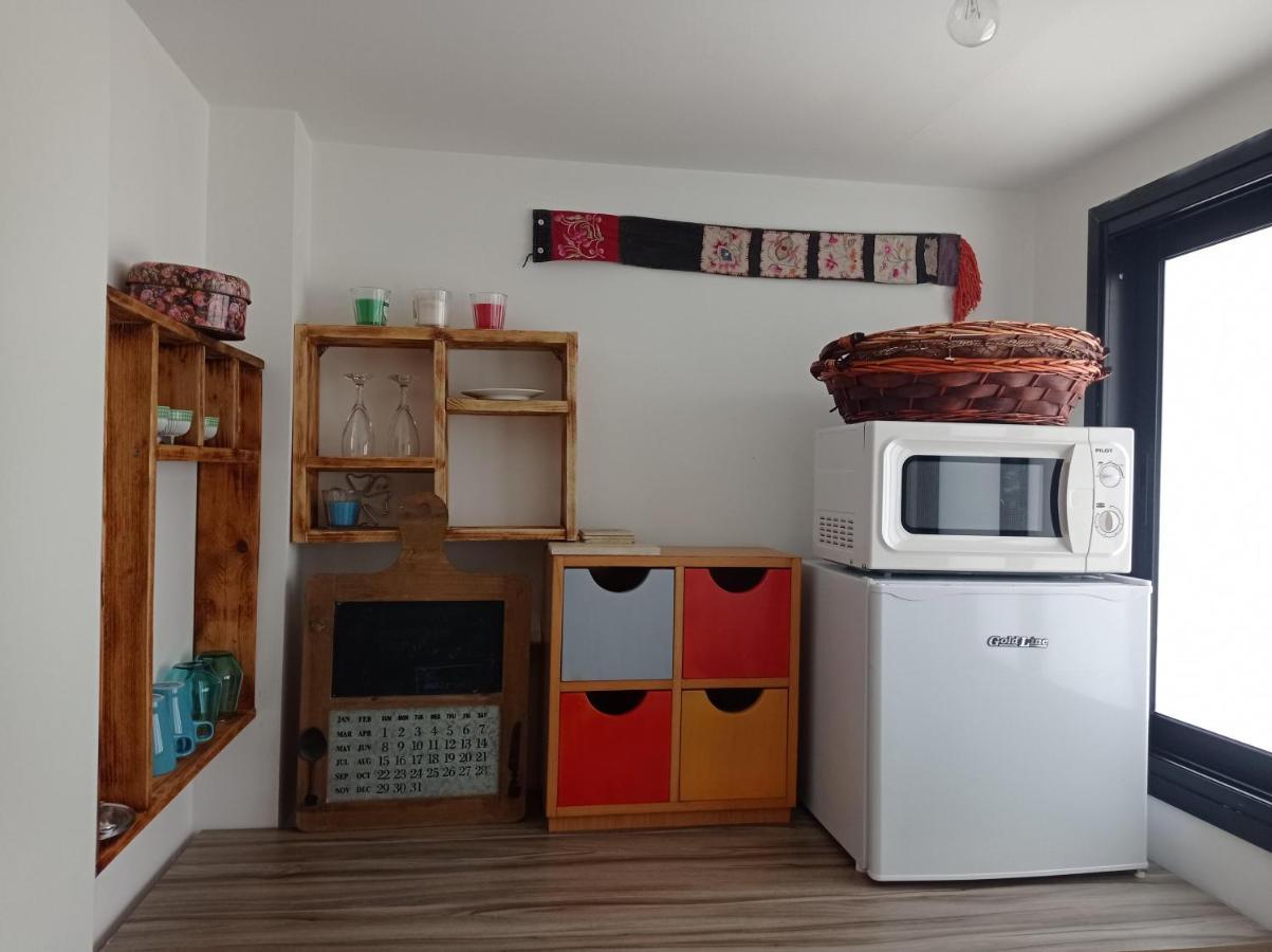 New! Great Location! Vibrant Downtown, Talpiot Market, Flea Market, Carmel Beach, Close To Everywhere Apartment Haifa Exterior foto