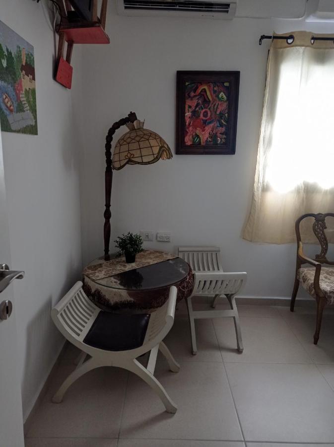 New! Great Location! Vibrant Downtown, Talpiot Market, Flea Market, Carmel Beach, Close To Everywhere Apartment Haifa Exterior foto