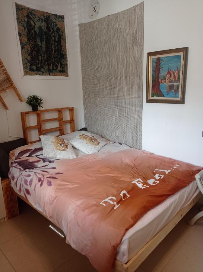 New! Great Location! Vibrant Downtown, Talpiot Market, Flea Market, Carmel Beach, Close To Everywhere Apartment Haifa Exterior foto